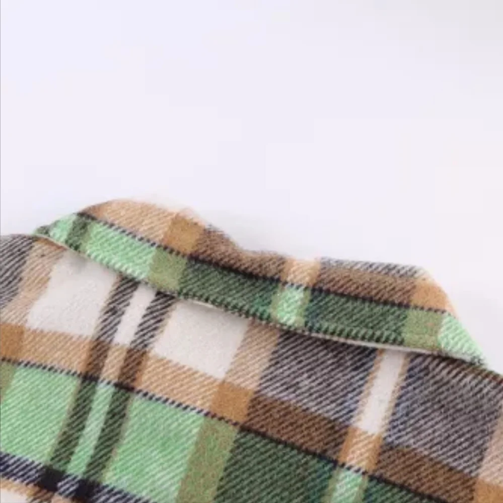 🔥💕HP💕New Geometric Plaid shacket - Picture 10 of 16